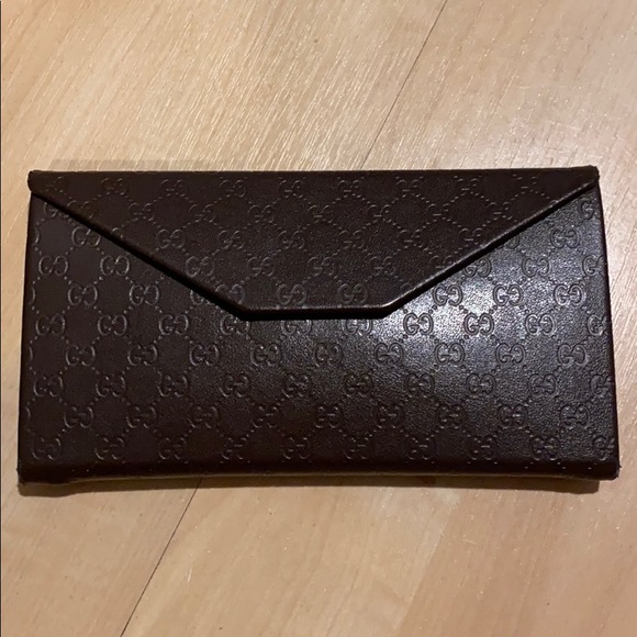 gucci sunglasses pouch